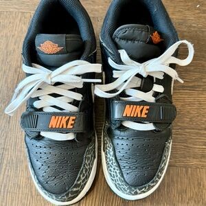 Air Jordan Legacy 312 Low Big Kids' size 6.5